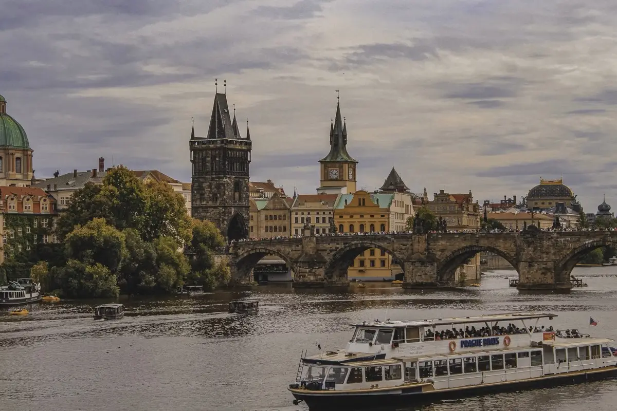 El Puente Carlos en Praga